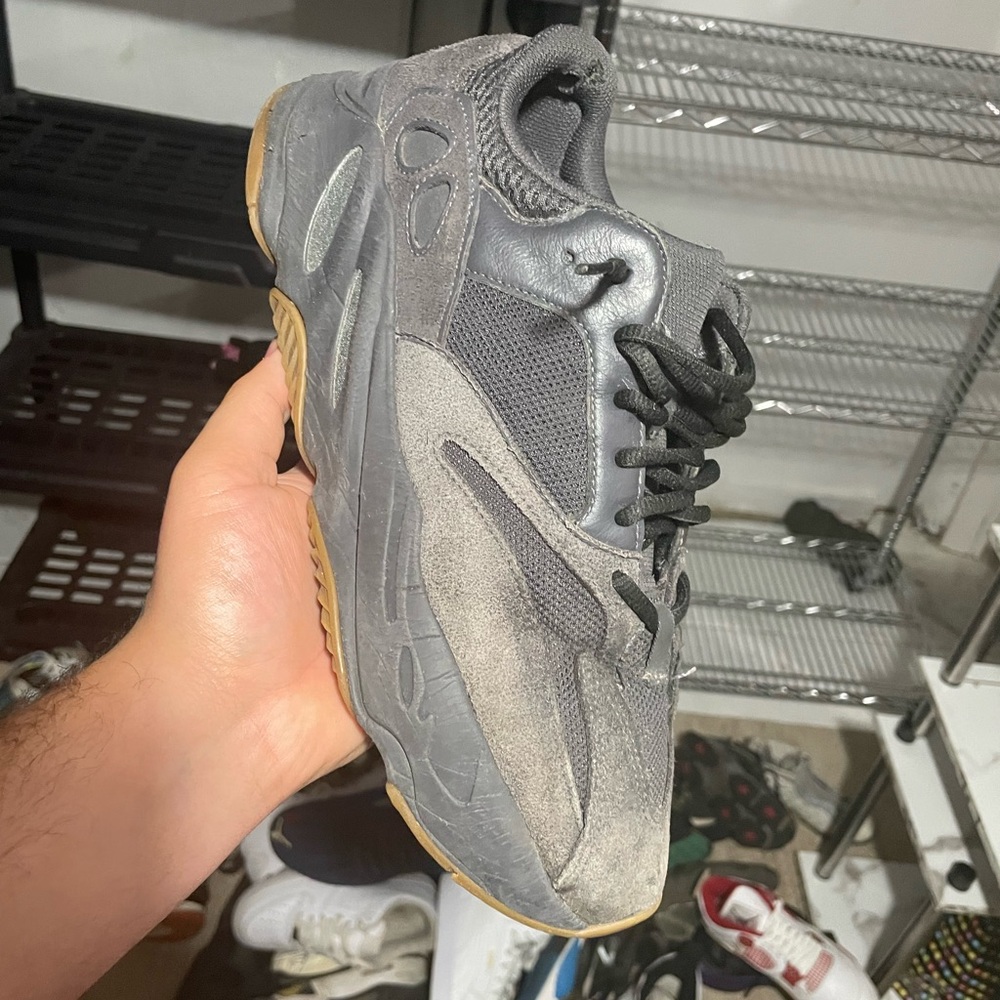 Yeezy 700